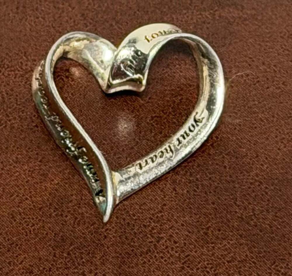 925 Sterling Silver Heart Pendant 'A True Friend Reaches for Your Hand But Touch
